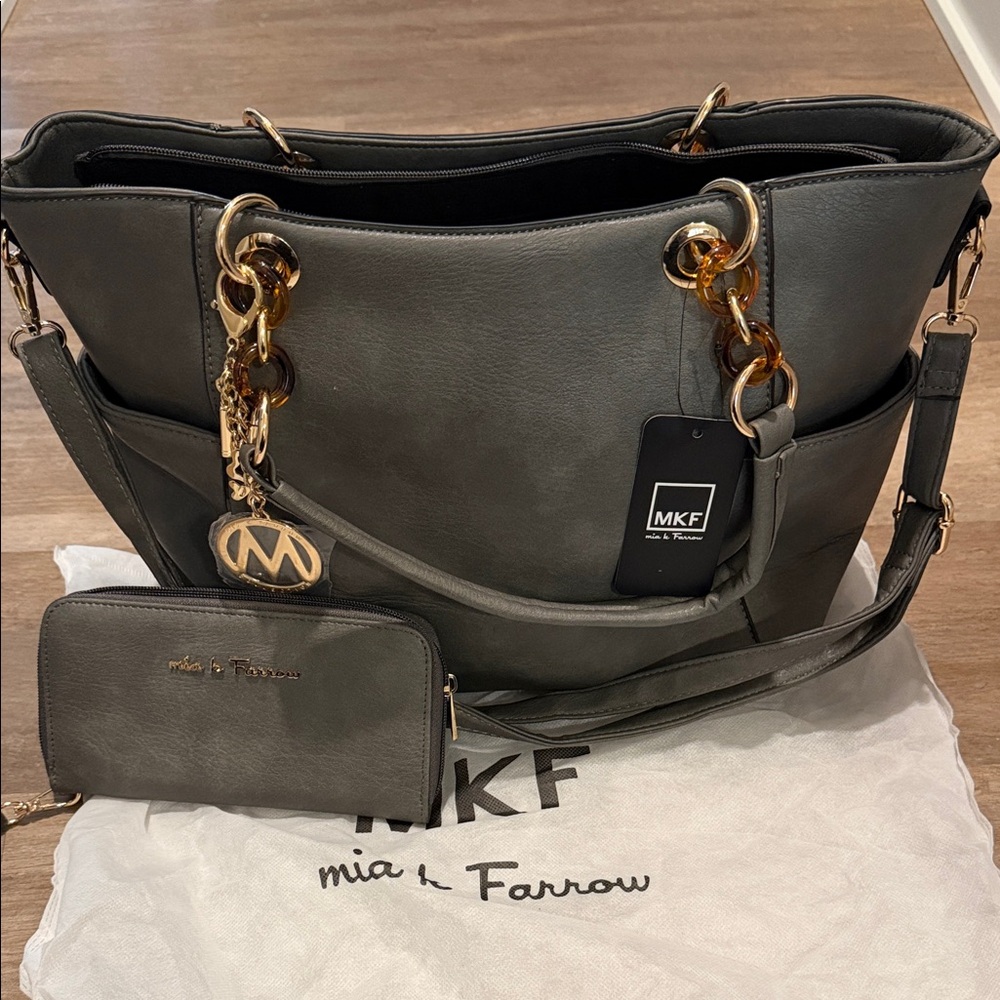 Gray purse with Wallet - NWT